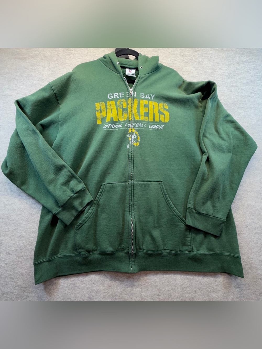 Green Bay Packers NFL Team Apparel Full-Zip Hoodie Green Distressed Graphic XL